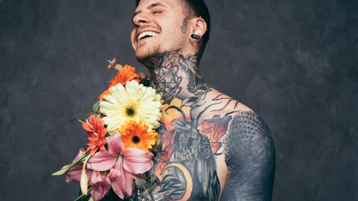 Esplorando l’arte dei tatuaggi old school a Pergine Valsugana: Indigos Tattoo & Piercing Studio