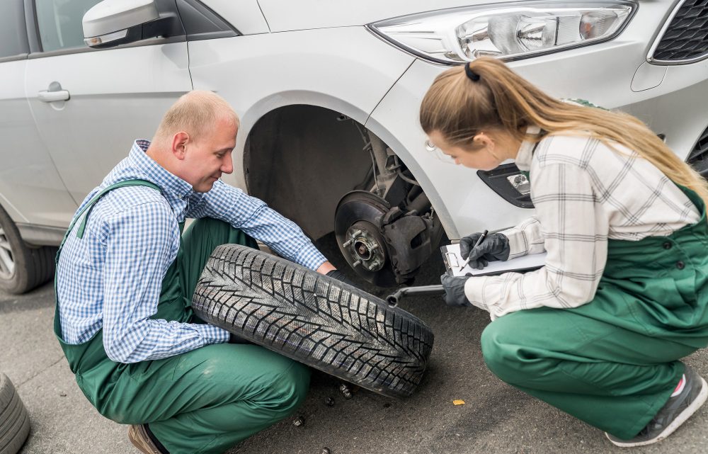 Massima Efficienza nella Sostituzione Pneumatici: Scopri il Nostro Servizio a Leini